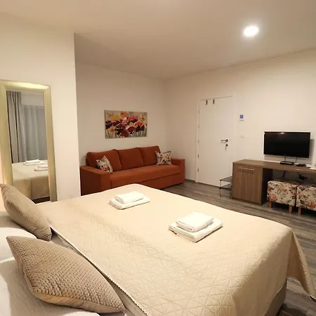 Apartmani I Sobe Laganini Nova Gradiska Exterior foto