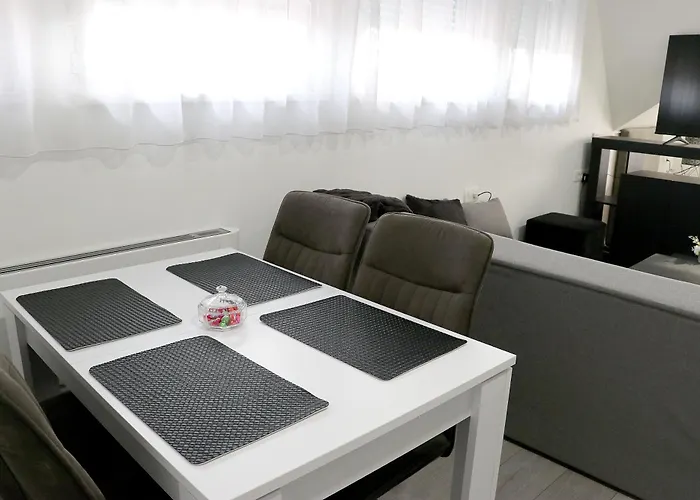 Apartmani I Sobe Laganini